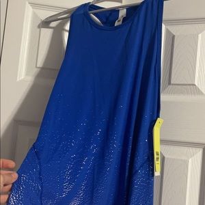 Small target workout tankstop NWT